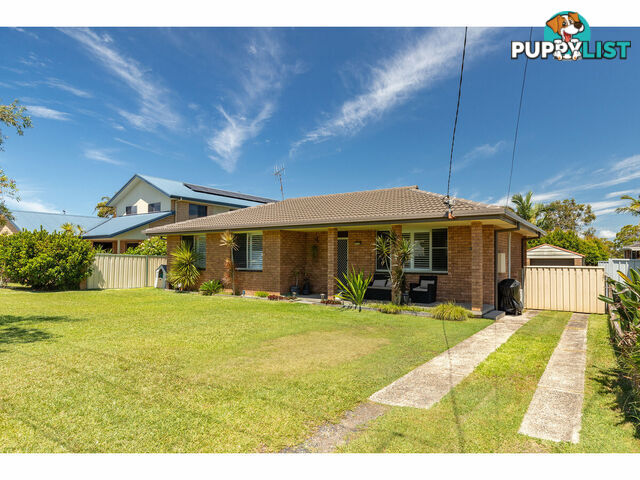 11 Hawaii Avenue FORSTER NSW 2428