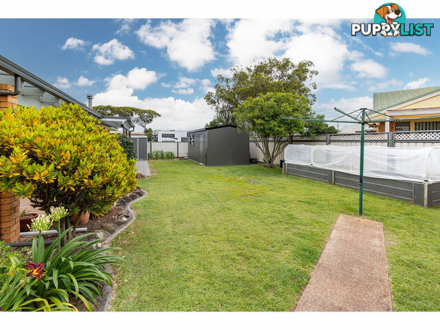 12 Flora Parade TUNCURRY NSW 2428