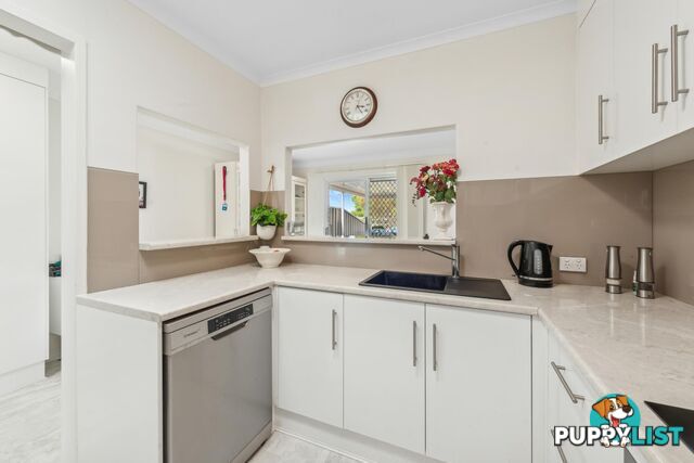 2/1 Moorea Court WEST LAKES SA 5021