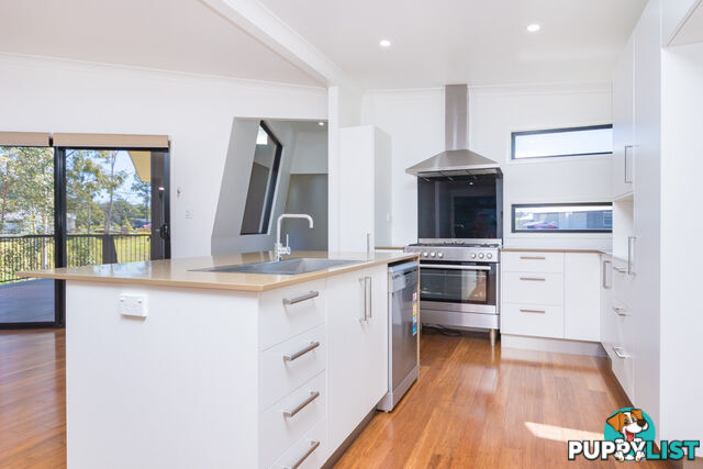 10 Thallon Close WAMURAN QLD 4512