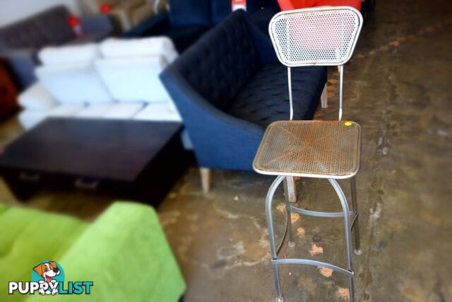 VINTAGE STOOL - - FURNITURE DISCOUNT WAREHOUSE. 50% - 80% OFF