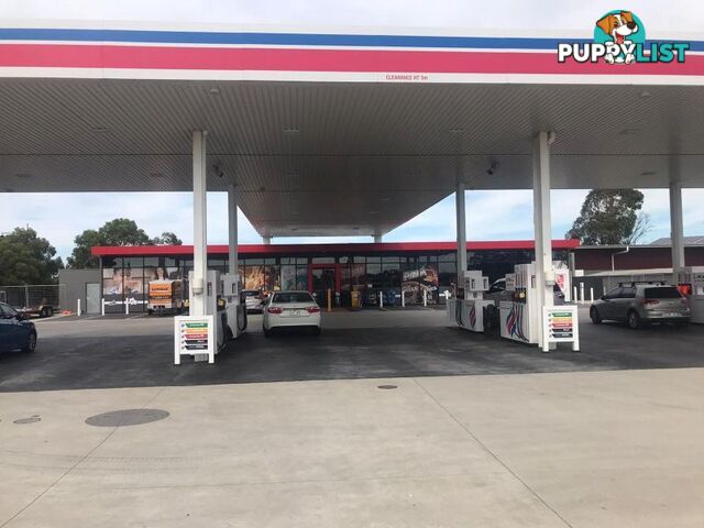 Shop 2/32-34 Racecourse Road Pakenham VIC 3810