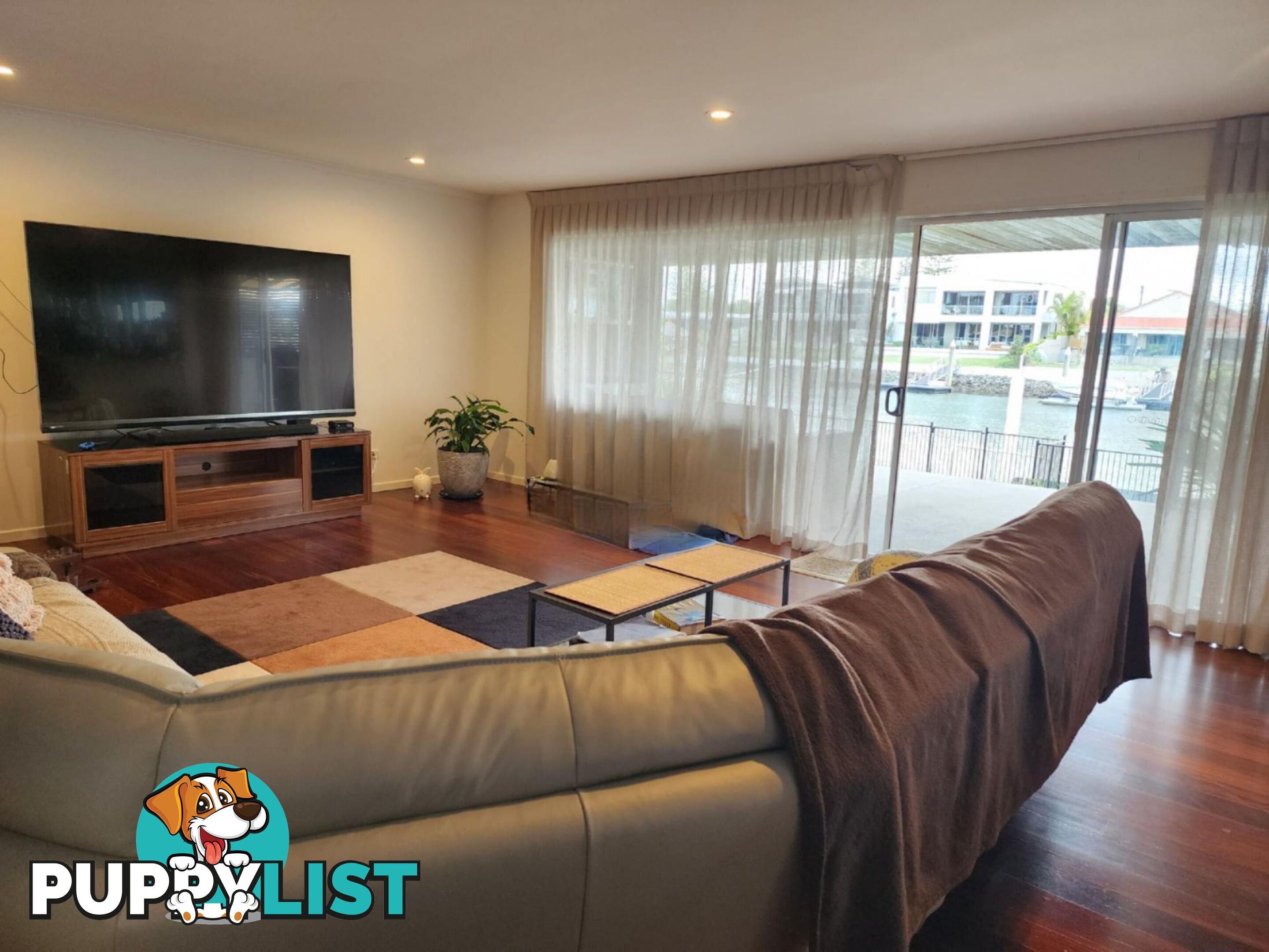 21 Savoy Drive Broadbeach Waters QLD 4218