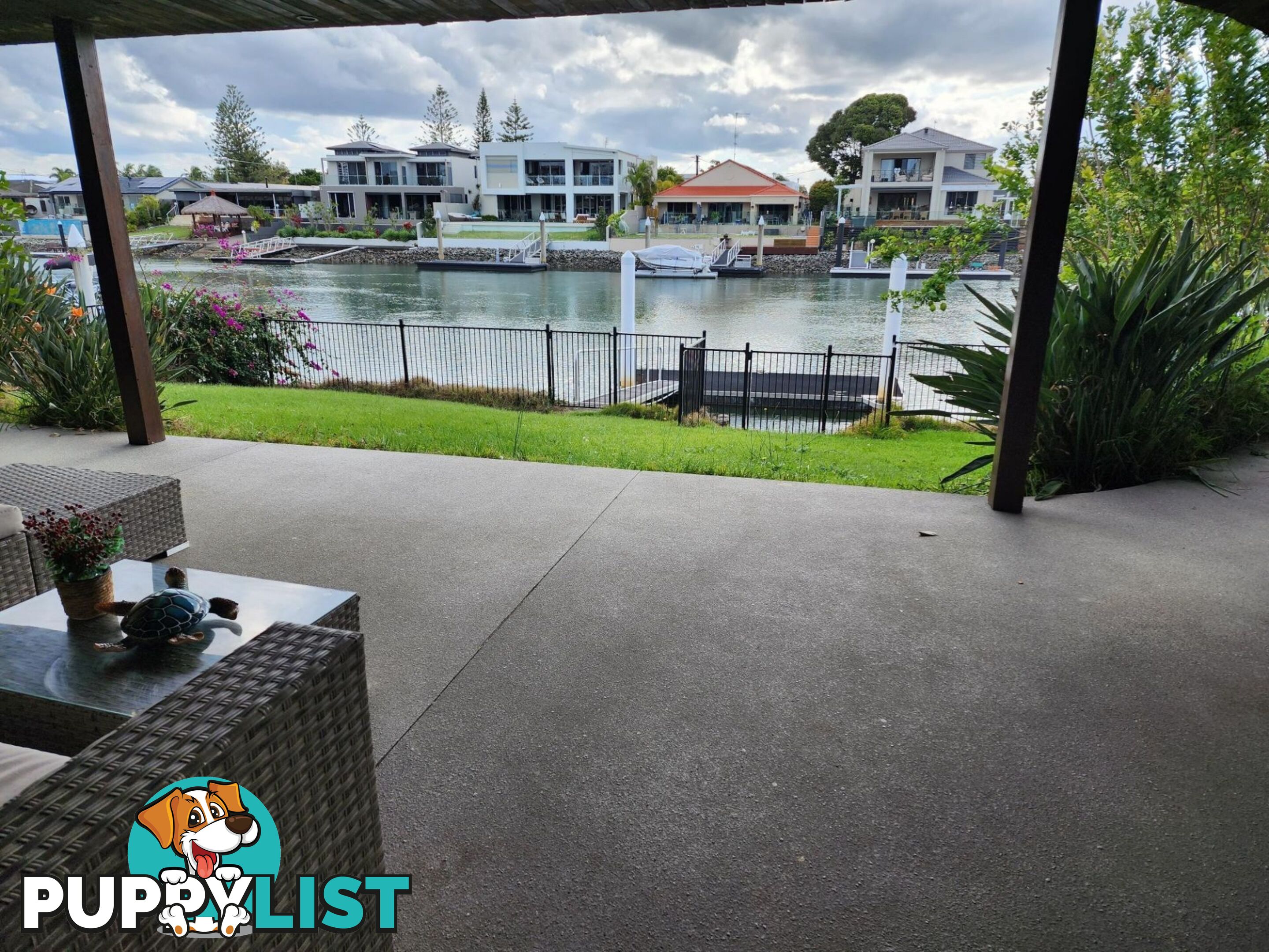 21 Savoy Drive Broadbeach Waters QLD 4218