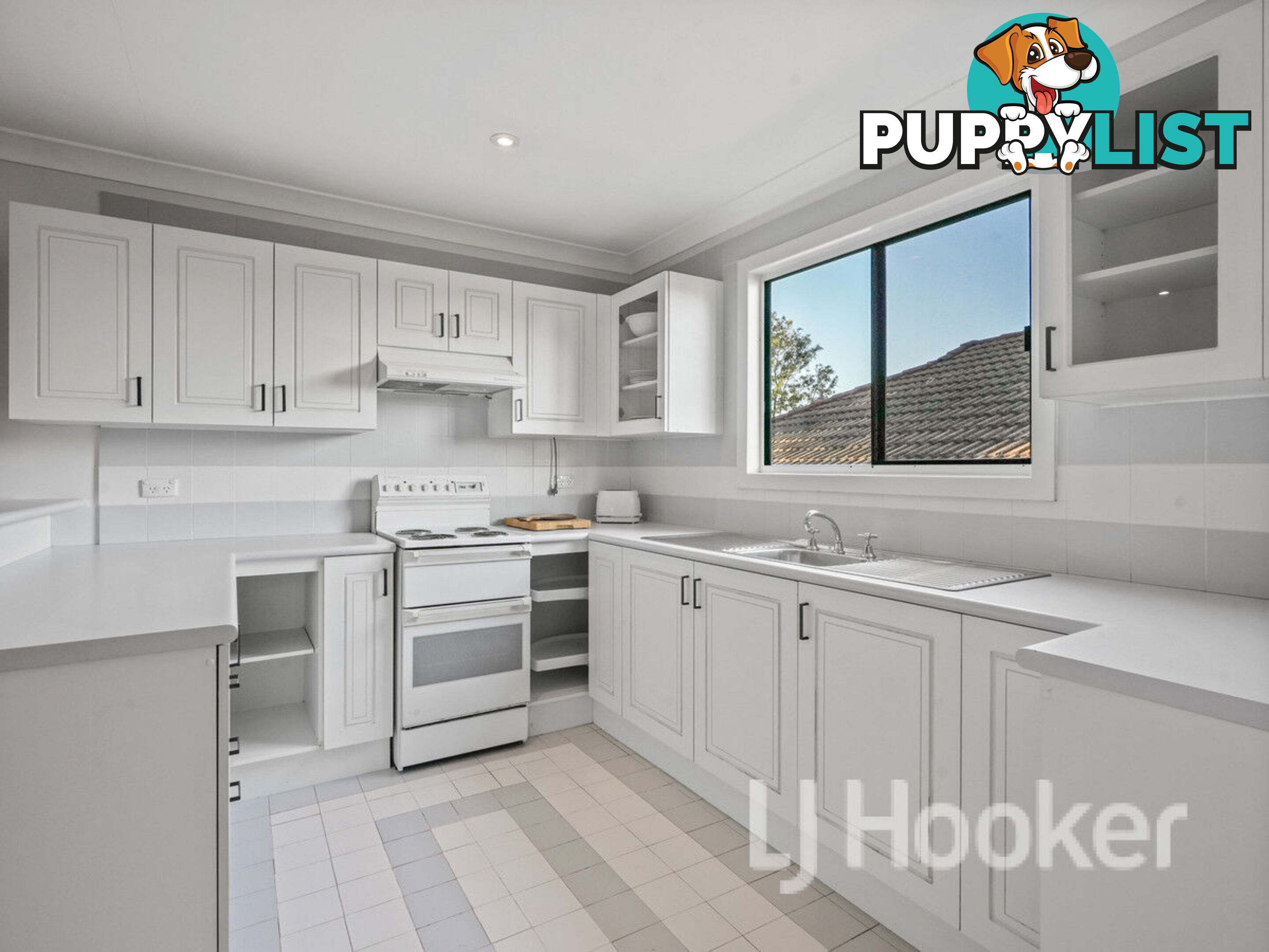 24 Waratah Crescent SANCTUARY POINT NSW 2540