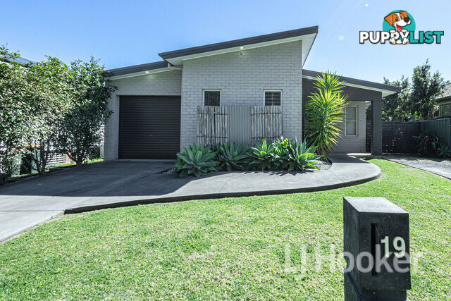 19 Hewitt Avenue ST GEORGES BASIN NSW 2540