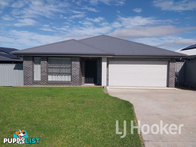 5 Gracilis Rise SOUTH NOWRA NSW 2541