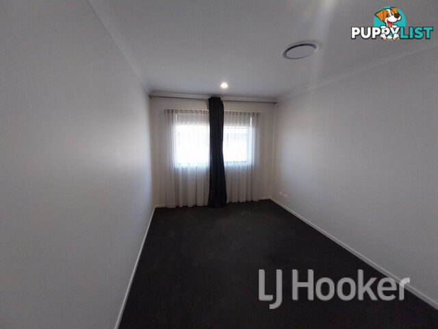 5 Gracilis Rise SOUTH NOWRA NSW 2541