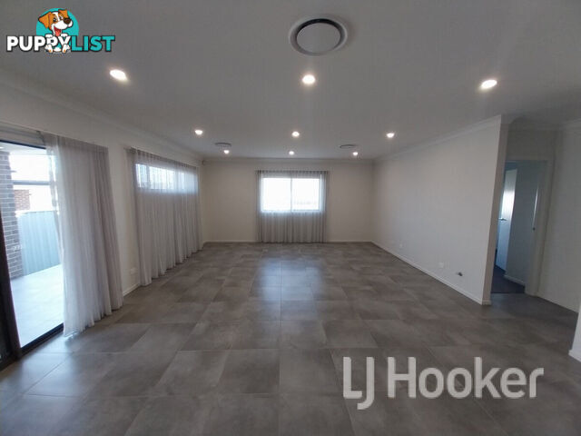 5 Gracilis Rise SOUTH NOWRA NSW 2541