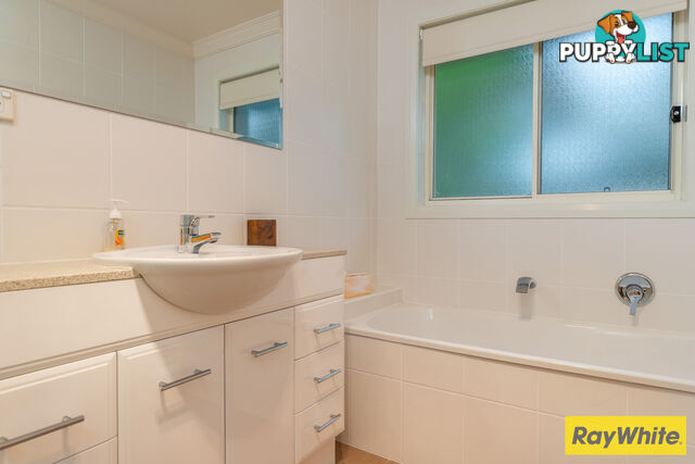 42 Cook Avenue SURF BEACH NSW 2536