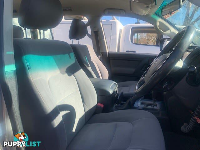 2007 TOYOTA LANDCRUISER GXL (4X4) VDJ200R SUV, 4 DOORS, 8 SEATS