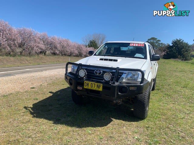 2013 TOYOTA HILUX SR (4X4) KUN26R MY14 UTE TRAY, 4 DOORS, 5 SEATS