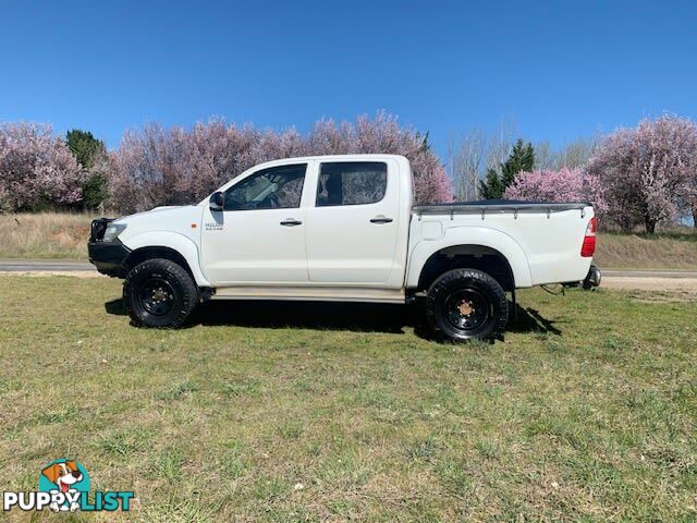 2013 TOYOTA HILUX SR (4X4) KUN26R MY14 UTE TRAY, 4 DOORS, 5 SEATS