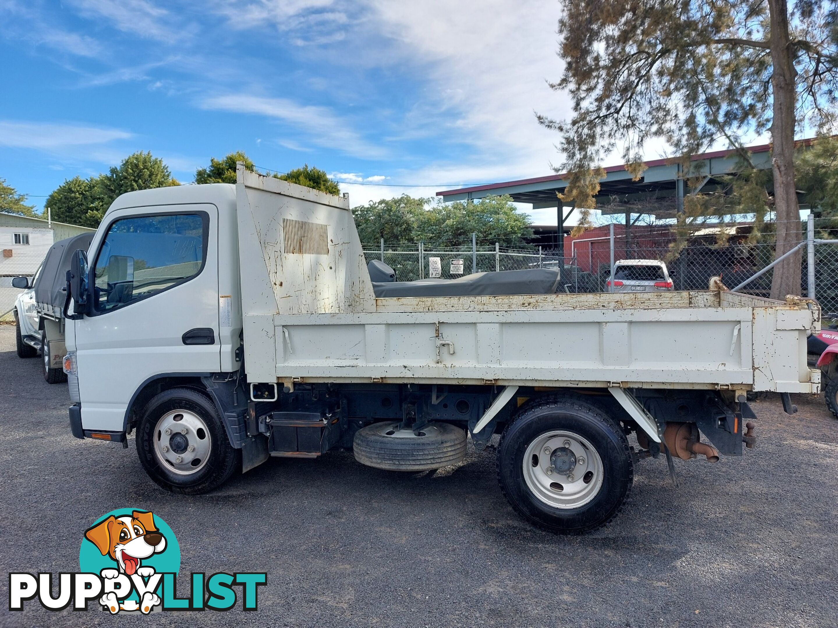 Mitsubishi Canter Fuso 515, Tipper