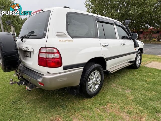 2003 TOYOTA LANDCRUISER (4X4)  WAGON, 5 DOORS, 7 SEATS