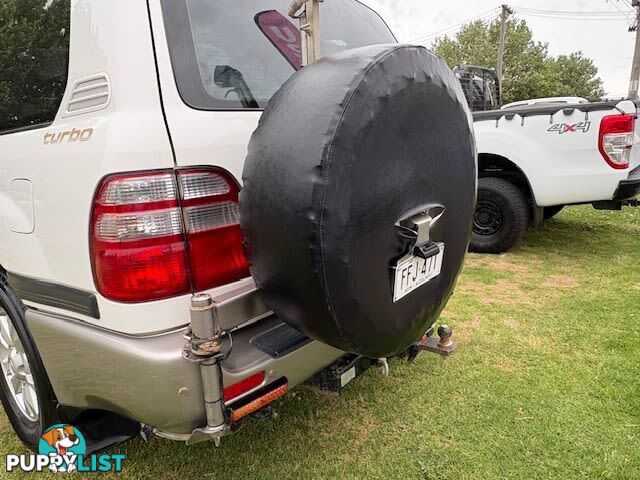 2003 TOYOTA LANDCRUISER (4X4)  WAGON, 5 DOORS, 7 SEATS