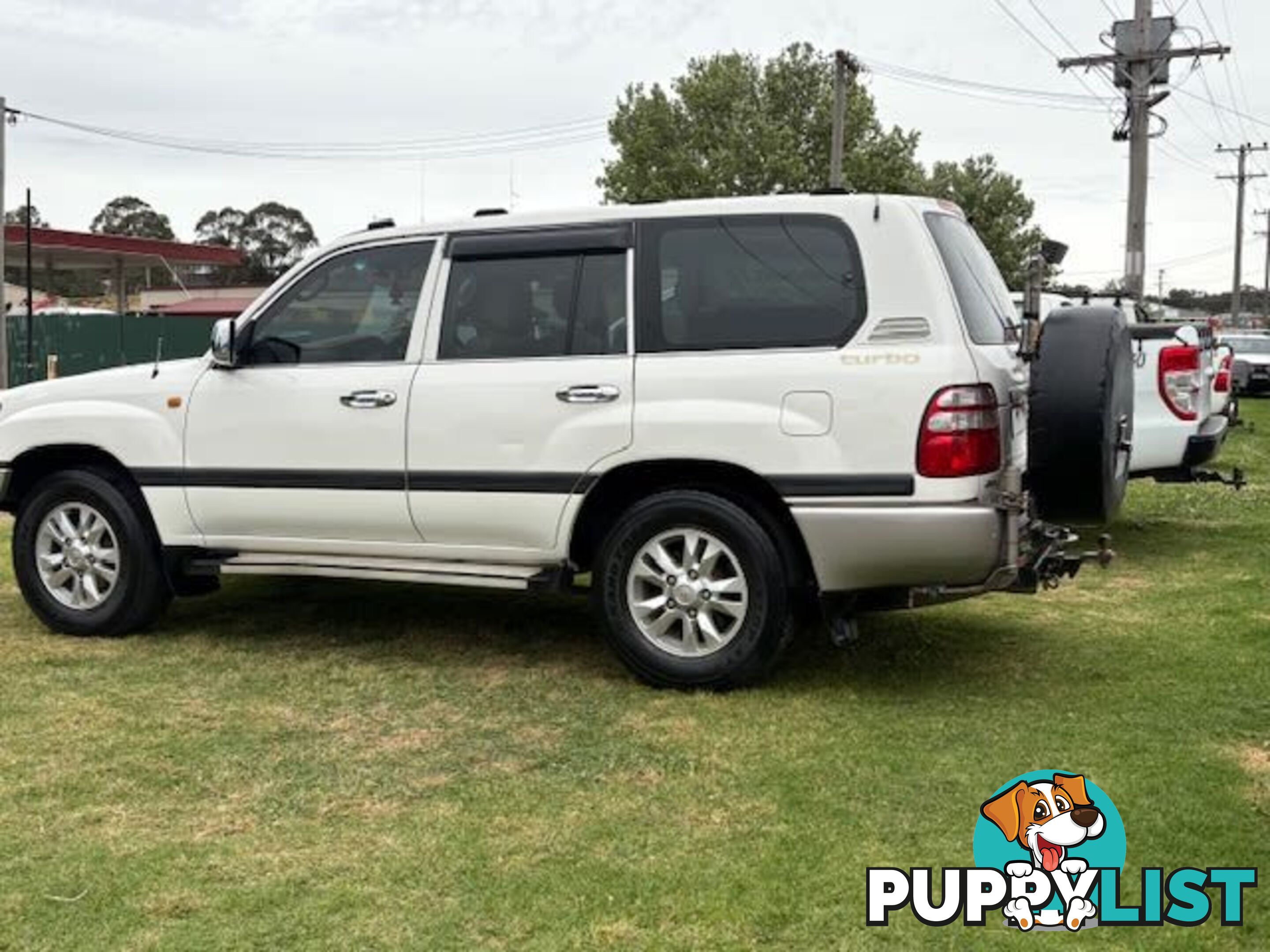 2003 TOYOTA LANDCRUISER (4X4)  WAGON, 5 DOORS, 7 SEATS