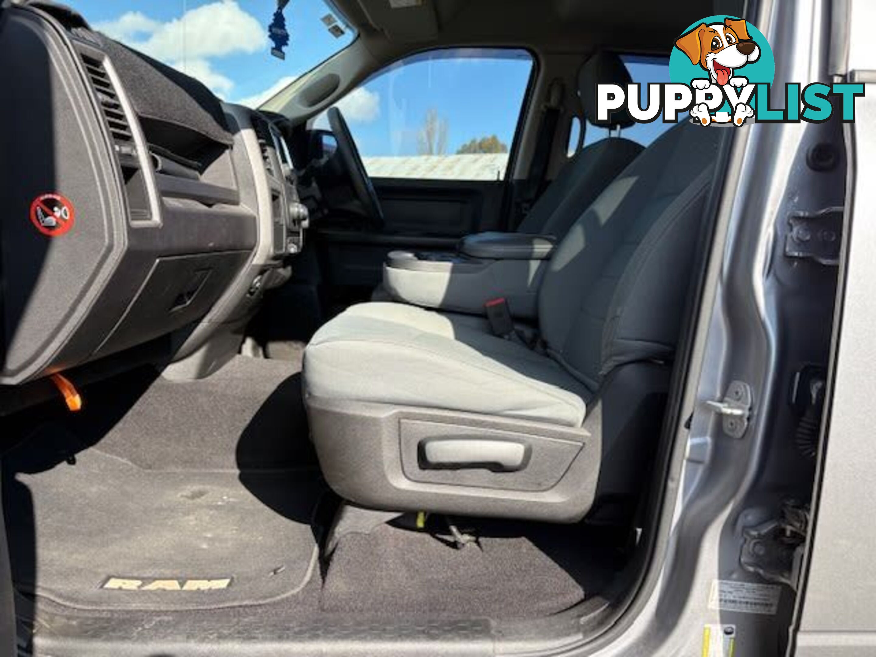 2019 RAM 1500 EXPRESS (4X4) BLACK PACK MY18 UTE TRAY, 4 DOORS, 5 SEATS