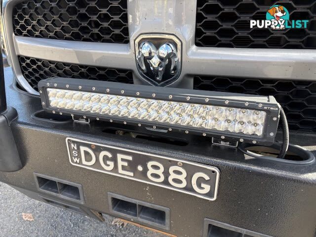 2019 RAM 1500 EXPRESS (4X4) BLACK PACK MY18 UTE TRAY, 4 DOORS, 5 SEATS