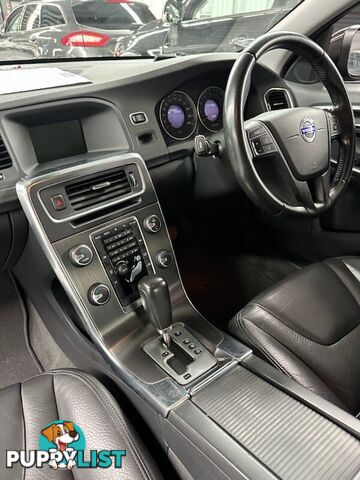 2011 VOLVO S60 T5 F SEDAN, 4 DOORS, 5 SEATS