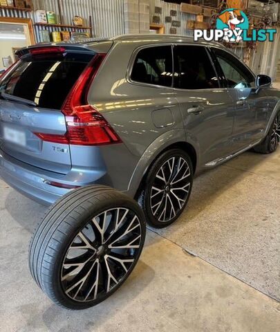 2021 VOLVO XC40 T4 INSCRIPTION (AWD) 536 MY21 SUV, 4 DOORS, 5 SEATS