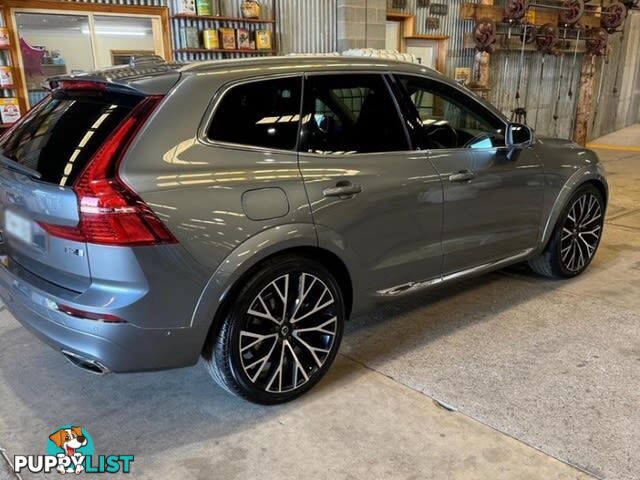 2021 VOLVO XC40 T4 INSCRIPTION (AWD) 536 MY21 SUV, 4 DOORS, 5 SEATS