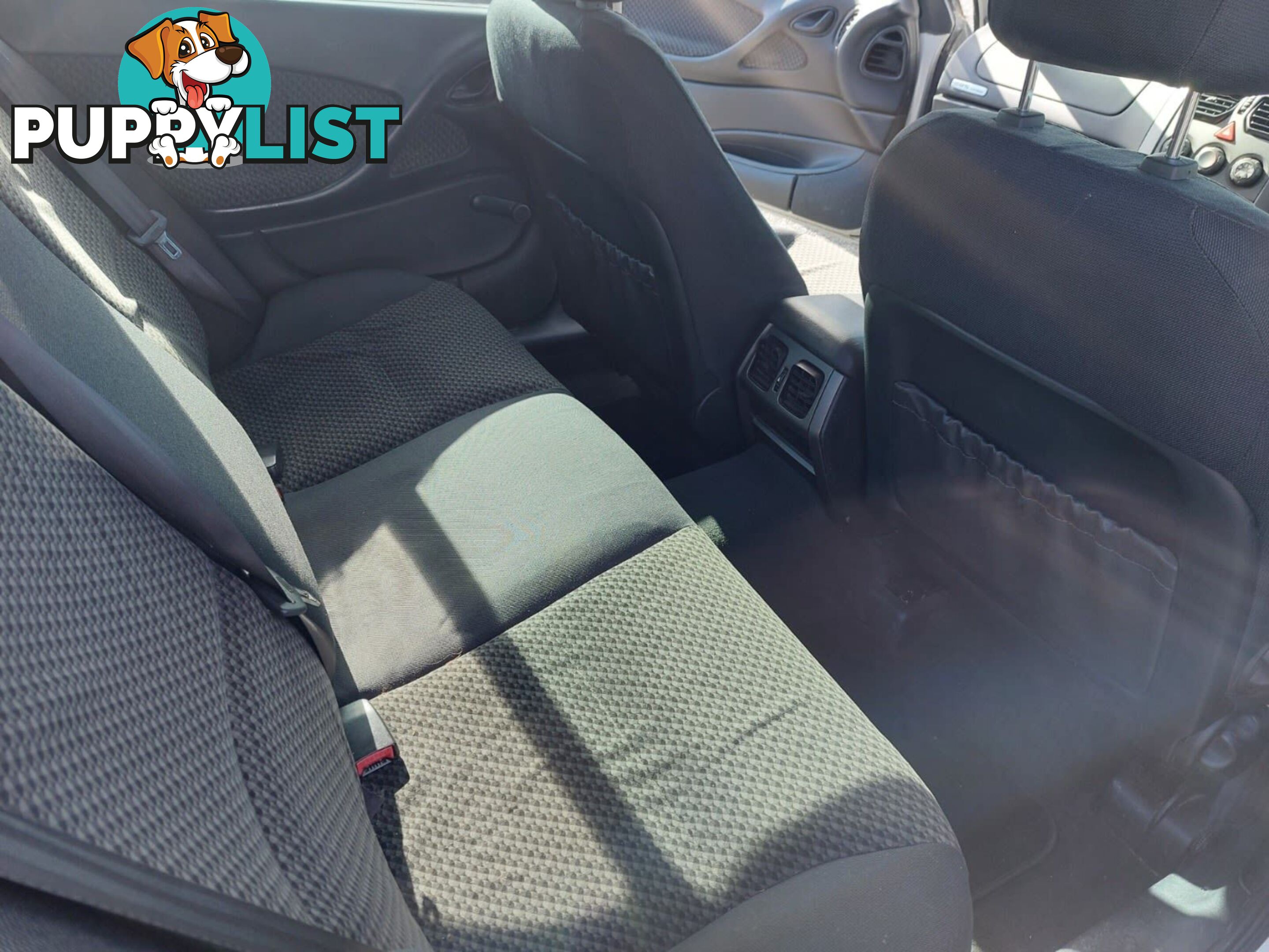 2004 HOLDEN COMMODORE EXECUTIVE VYII SEDAN, 4 DOORS, 5 SEATS