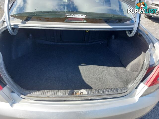 2004 HOLDEN COMMODORE EXECUTIVE VYII SEDAN, 4 DOORS, 5 SEATS