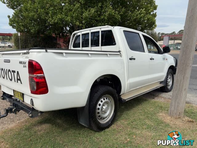 2014 TOYOTA HILUX SR (4X4) KUN26R MY12 UTE TRAY, 4 DOORS, 5 SEATS