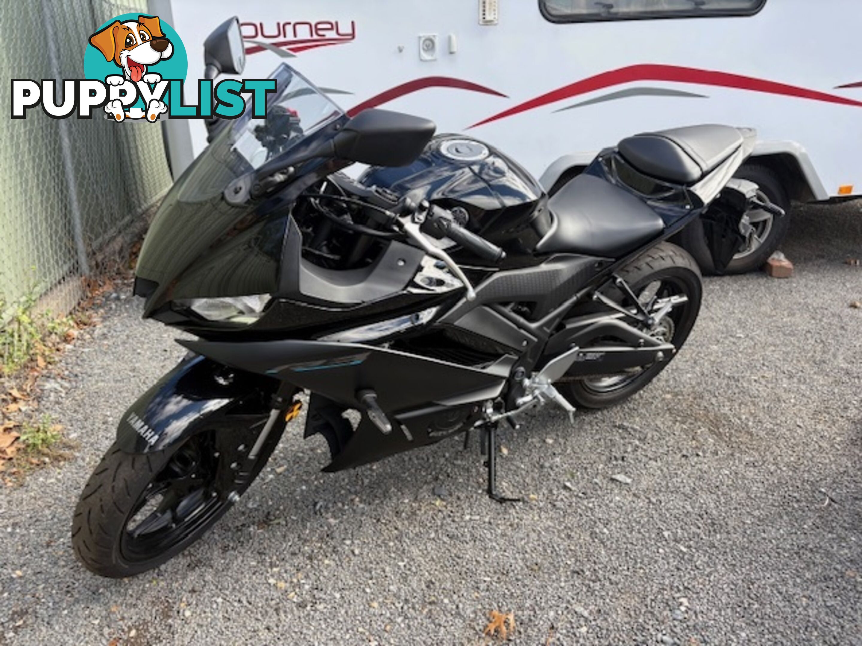 2022 Yamaha YZF-R3 Racing