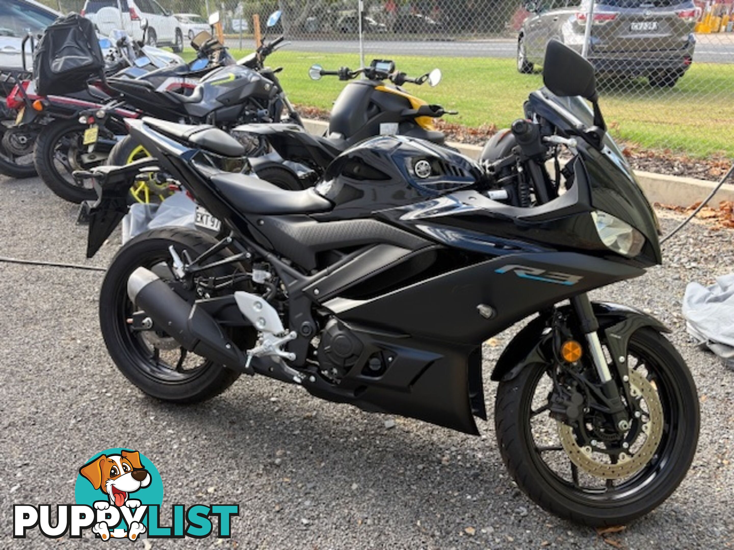 2022 Yamaha YZF-R3 Racing