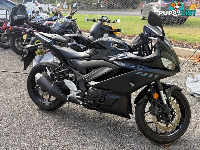 2022 Yamaha YZF-R3 Racing