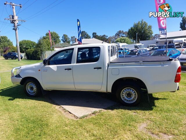 2012 TOYOTA HILUX SR GGN15R MY12 UTE TRAY, 4 DOORS, 5 SEATS