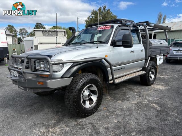 1995 TOYOTA LANDCRUISER GXL (4X4)  SUV, 4 DOORS, 8 SEATS