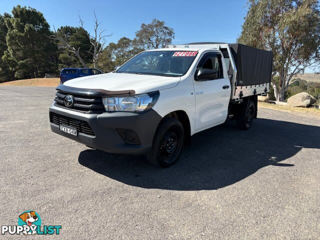 2022 TOYOTA HILUX WORKMATE (4X2) TGN121R UTE TRAY, 2 DOORS, 2 SEATS