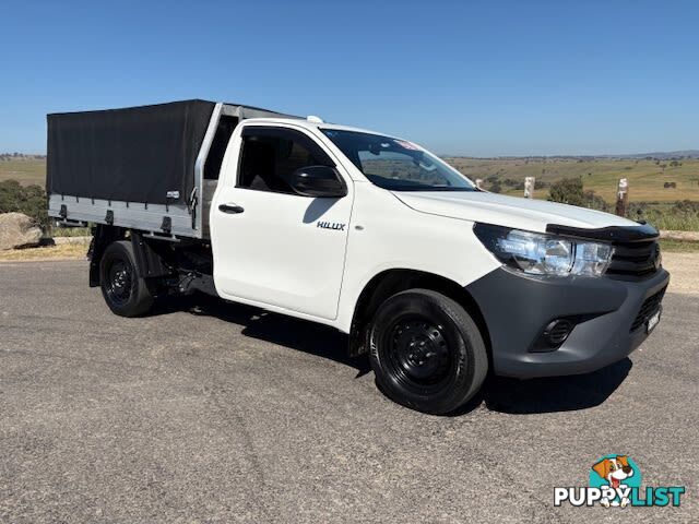 2022 TOYOTA HILUX WORKMATE (4X2) TGN121R UTE TRAY, 2 DOORS, 2 SEATS