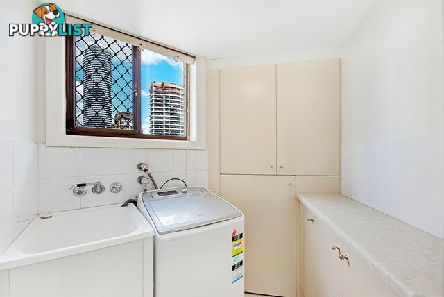 8/8 Queensland Avenue BROADBEACH QLD 4218