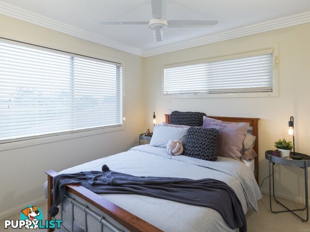 25 Sophie Ave BROADBEACH WATERS QLD 4218