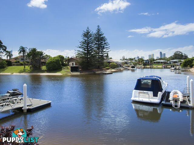 25 Sophie Ave BROADBEACH WATERS QLD 4218