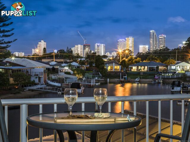 25 Sophie Ave BROADBEACH WATERS QLD 4218