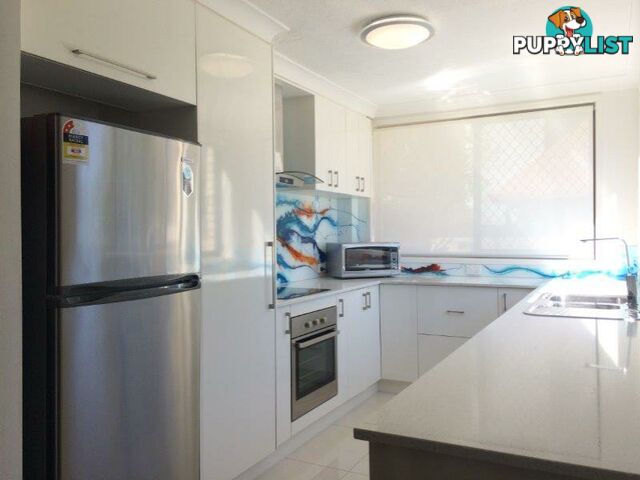 8 Queensland Avenue BROADBEACH QLD 4218