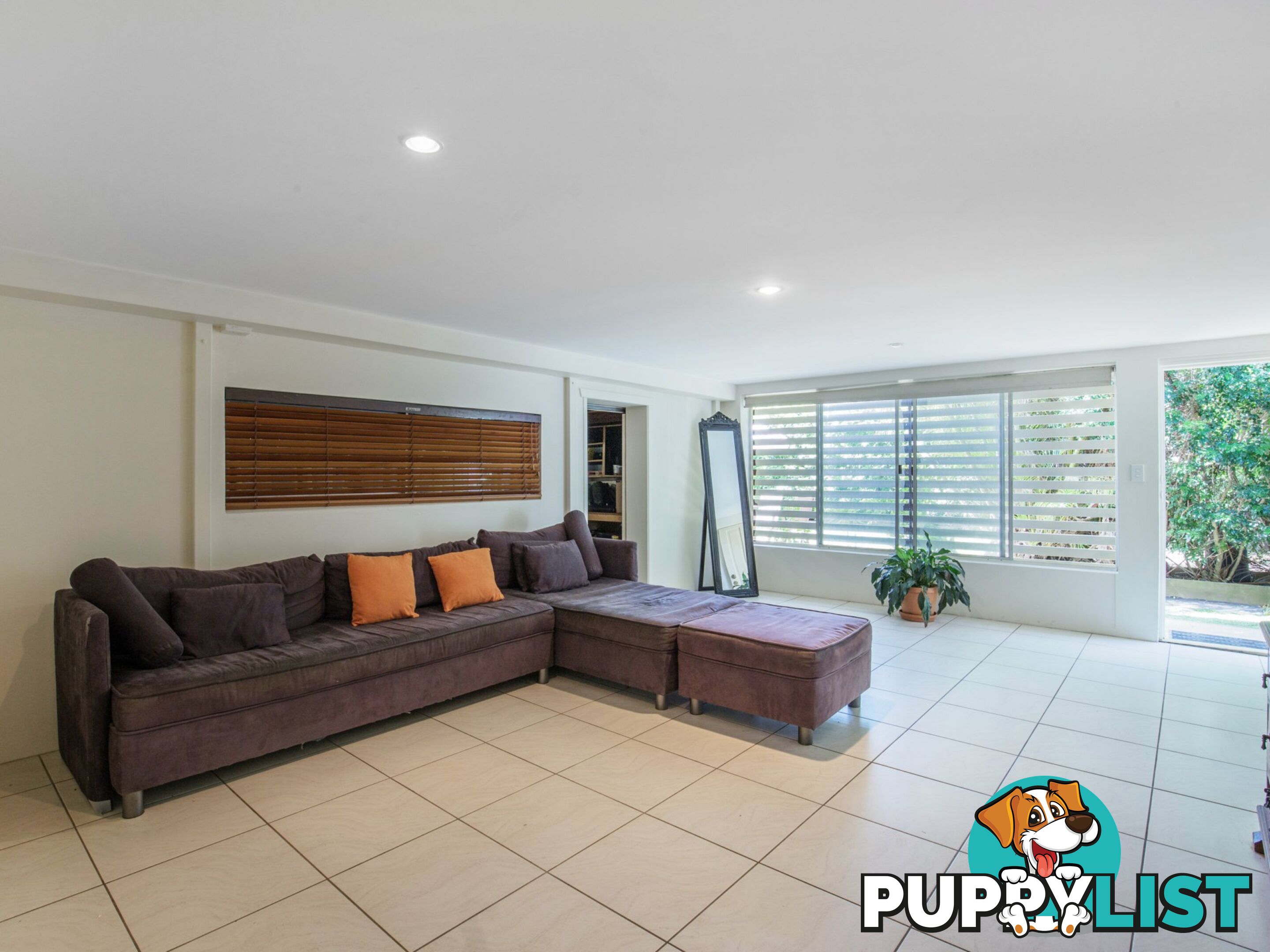 80 Monaco St BROADBEACH WATERS QLD 4218