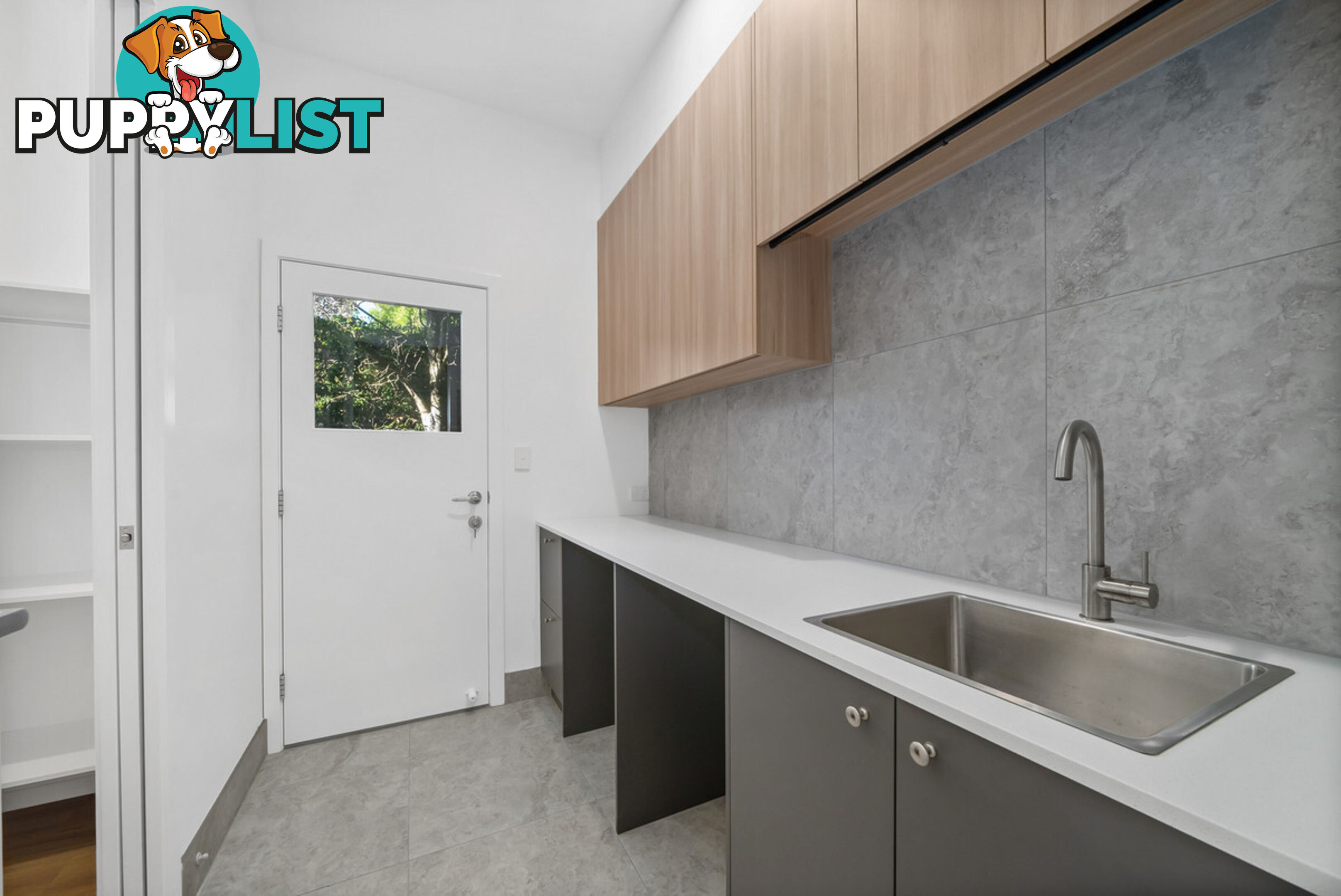 8 Kookaburra Crt SOUTH STRADBROKE QLD 4216