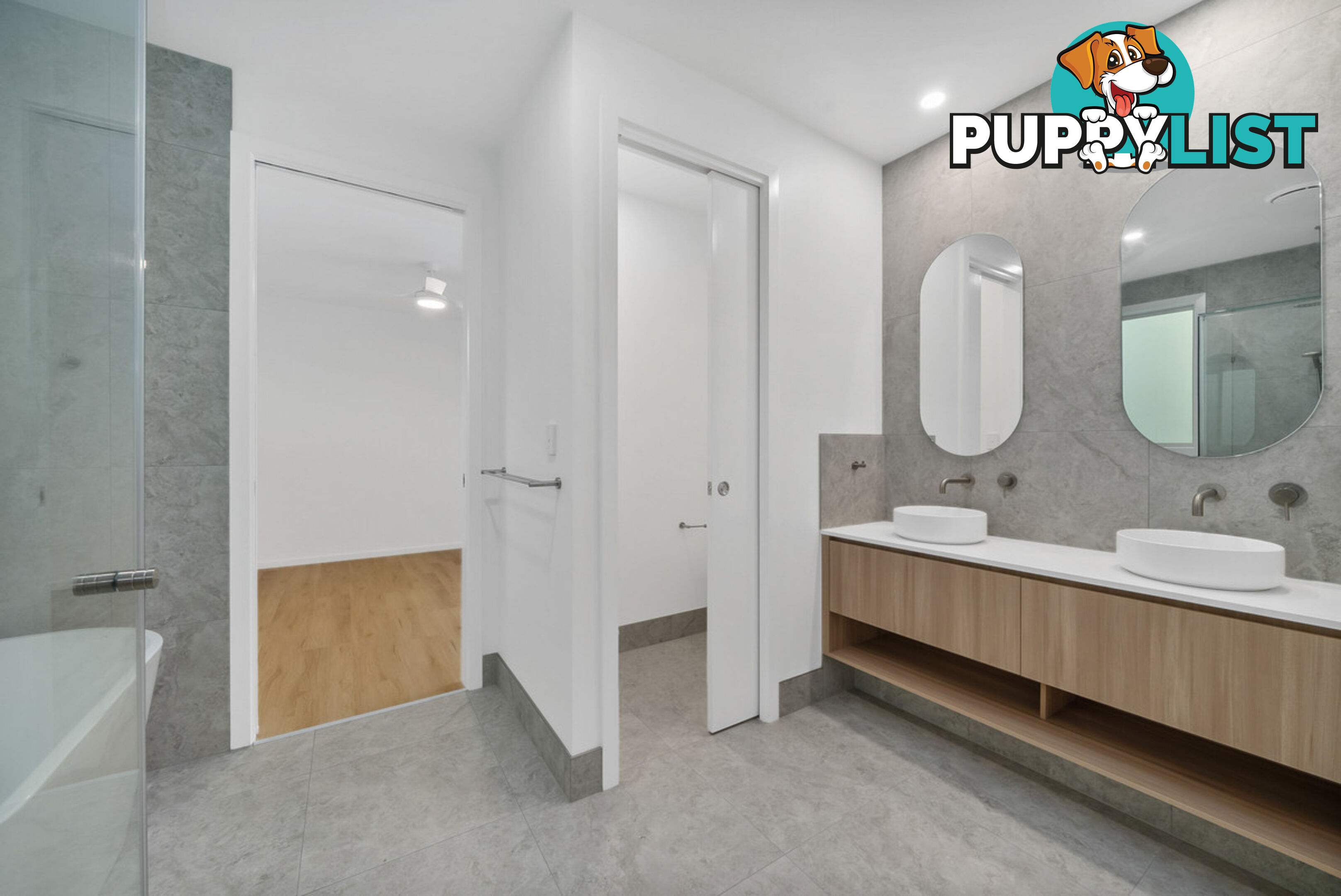 8 Kookaburra Crt SOUTH STRADBROKE QLD 4216