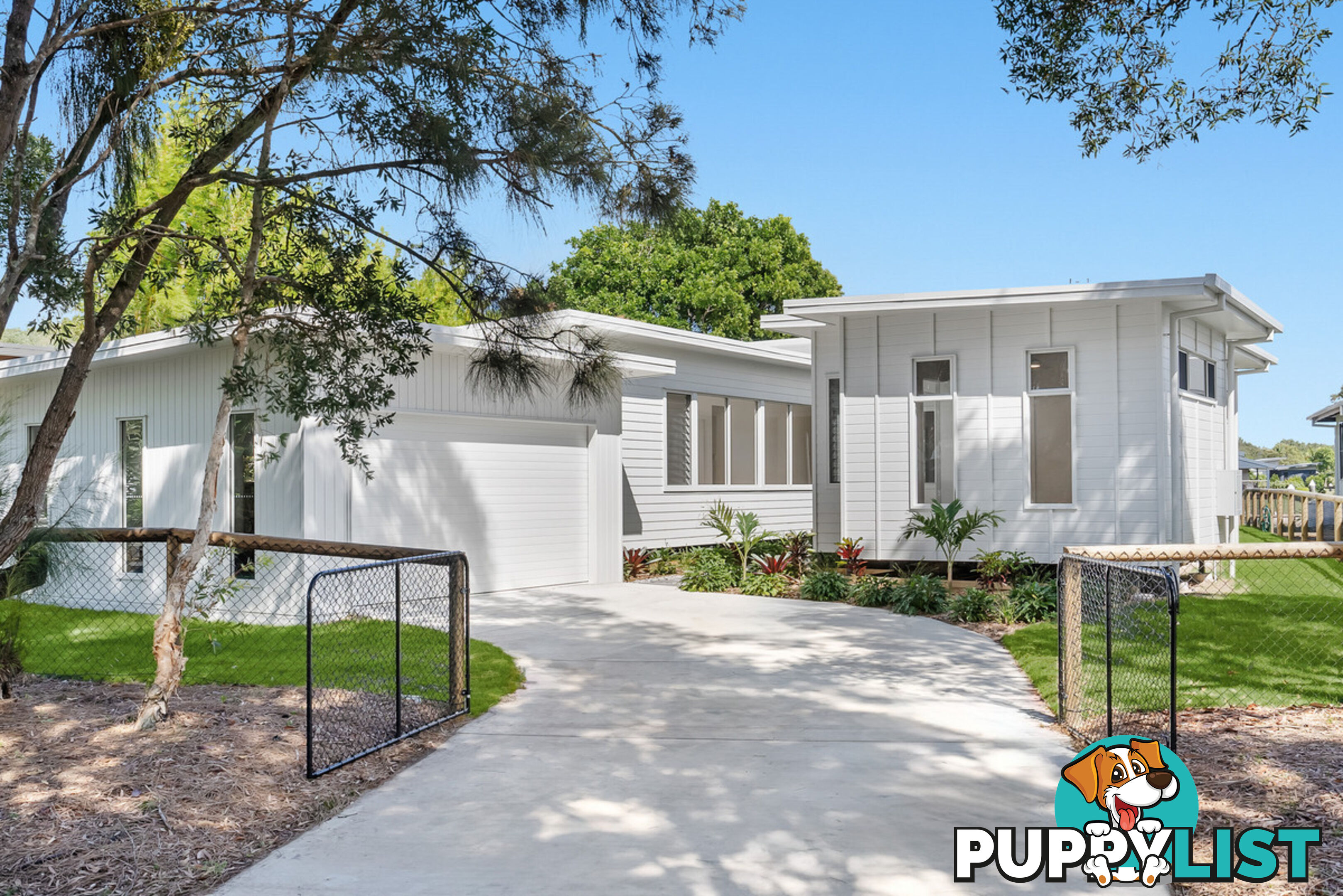 8 Kookaburra Crt South Stradbroke QLD 4216