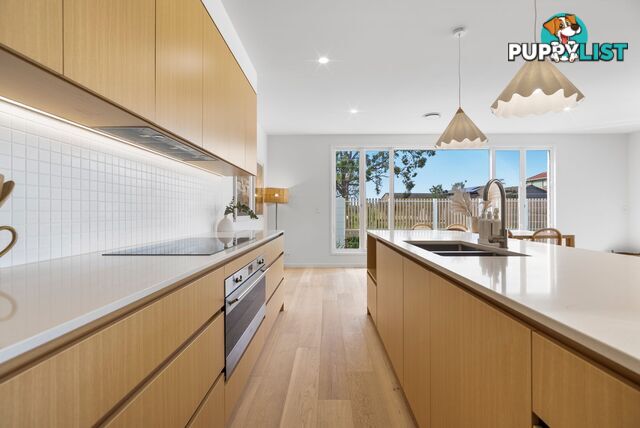 1 Tween Court Mermaid Waters QLD 4218