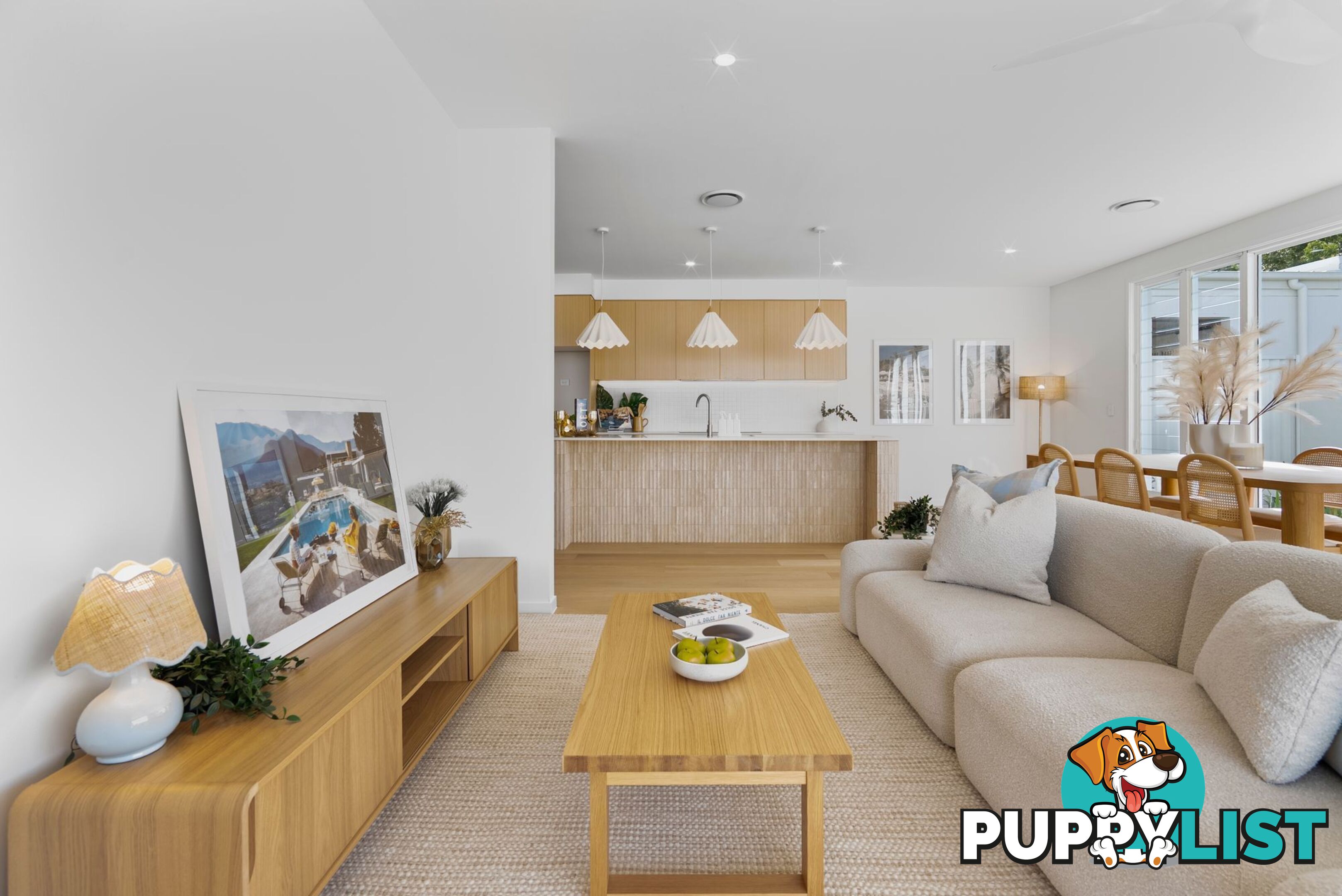 1 Tween Court Mermaid Waters QLD 4218
