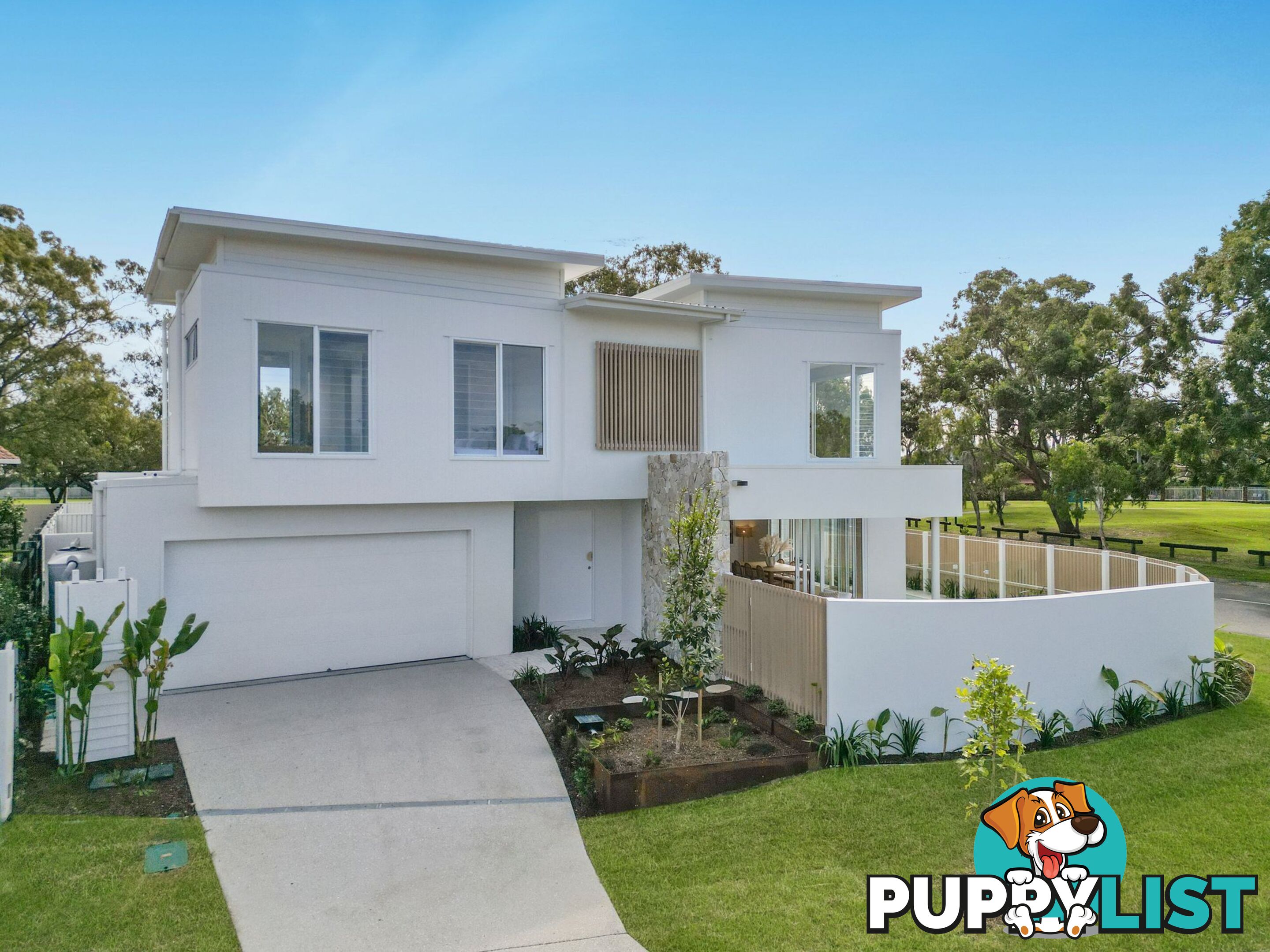 1 Tween Court Mermaid Waters QLD 4218