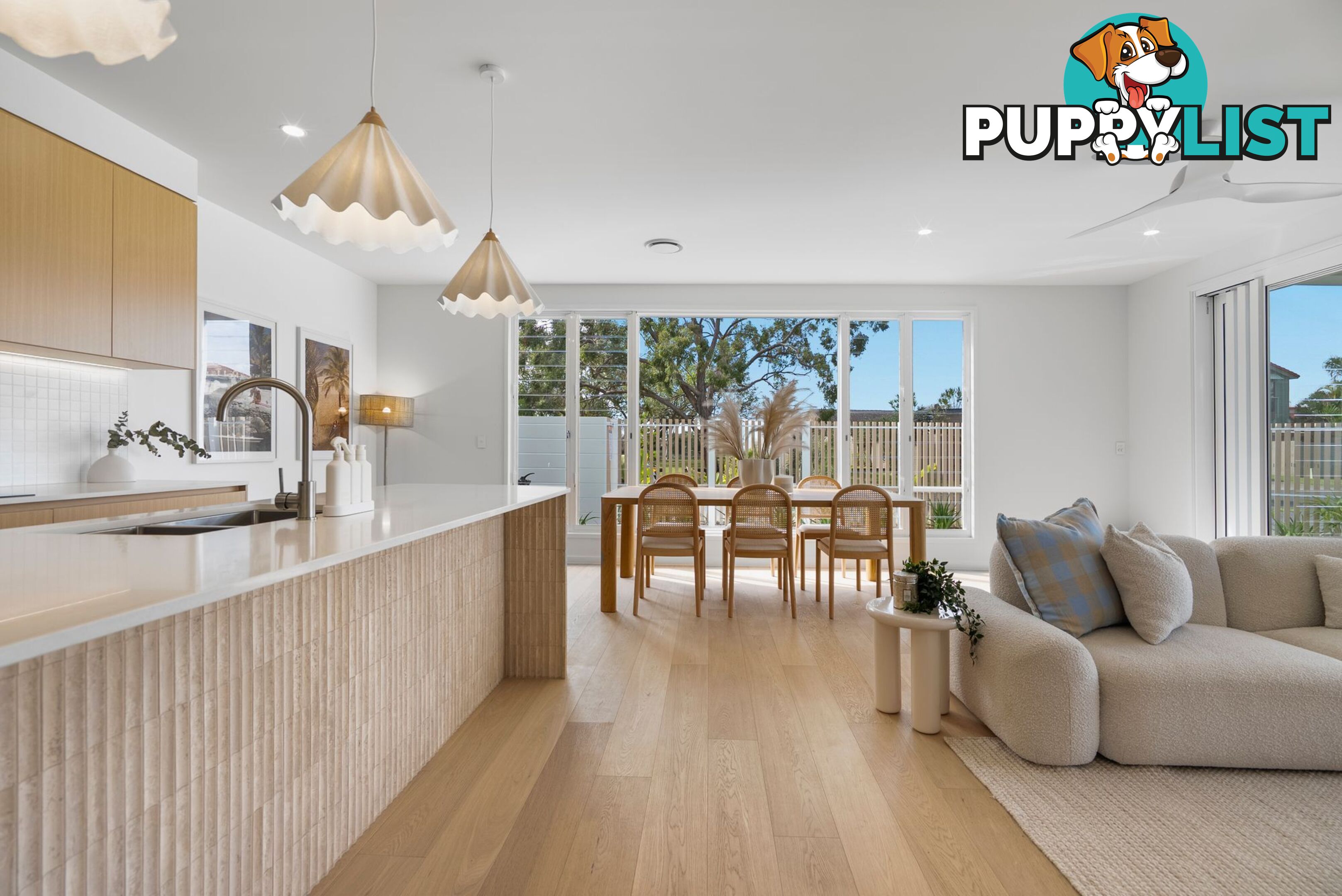 1 Tween Court Mermaid Waters QLD 4218