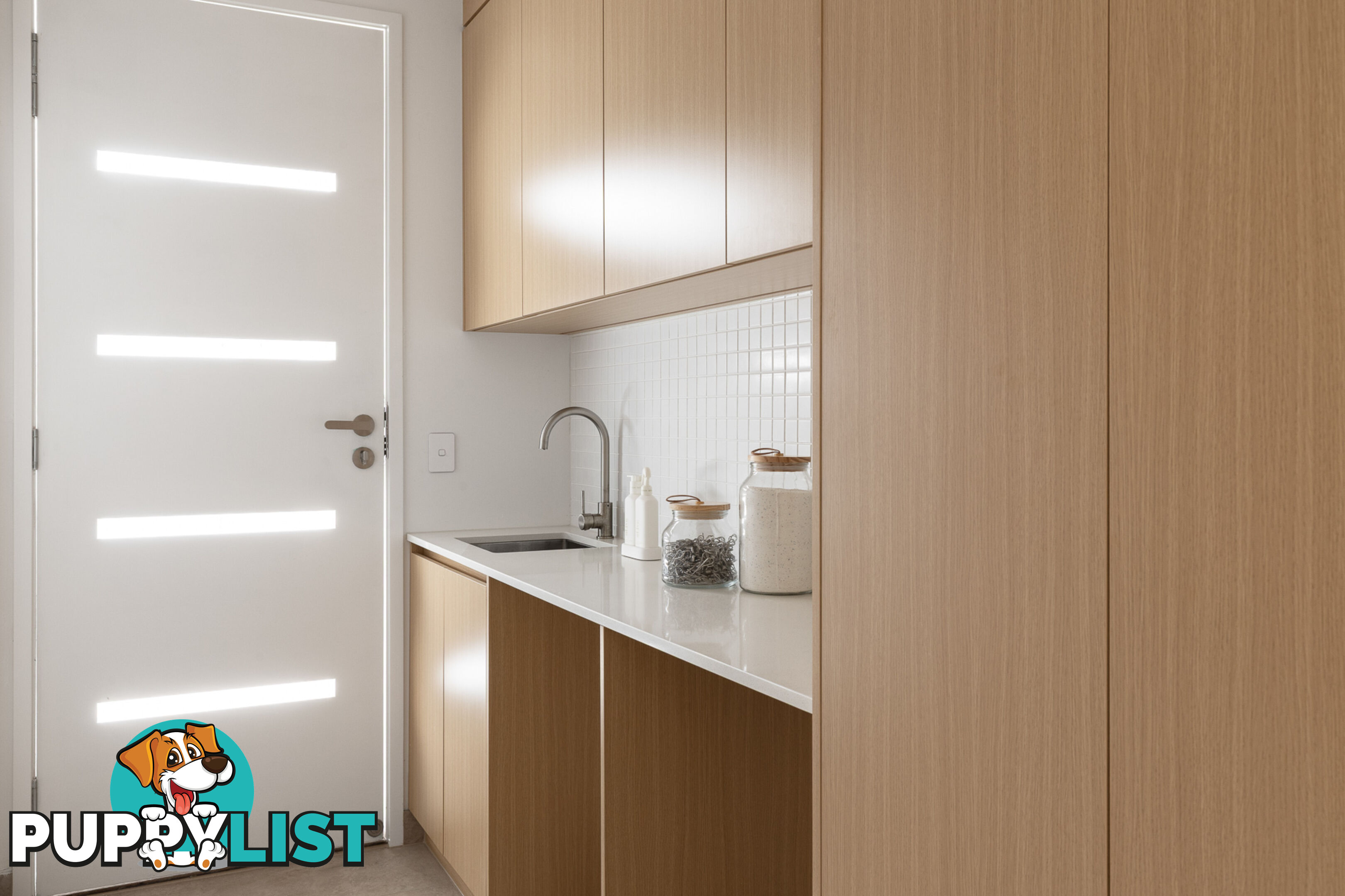 1 Tween Court Mermaid Waters QLD 4218